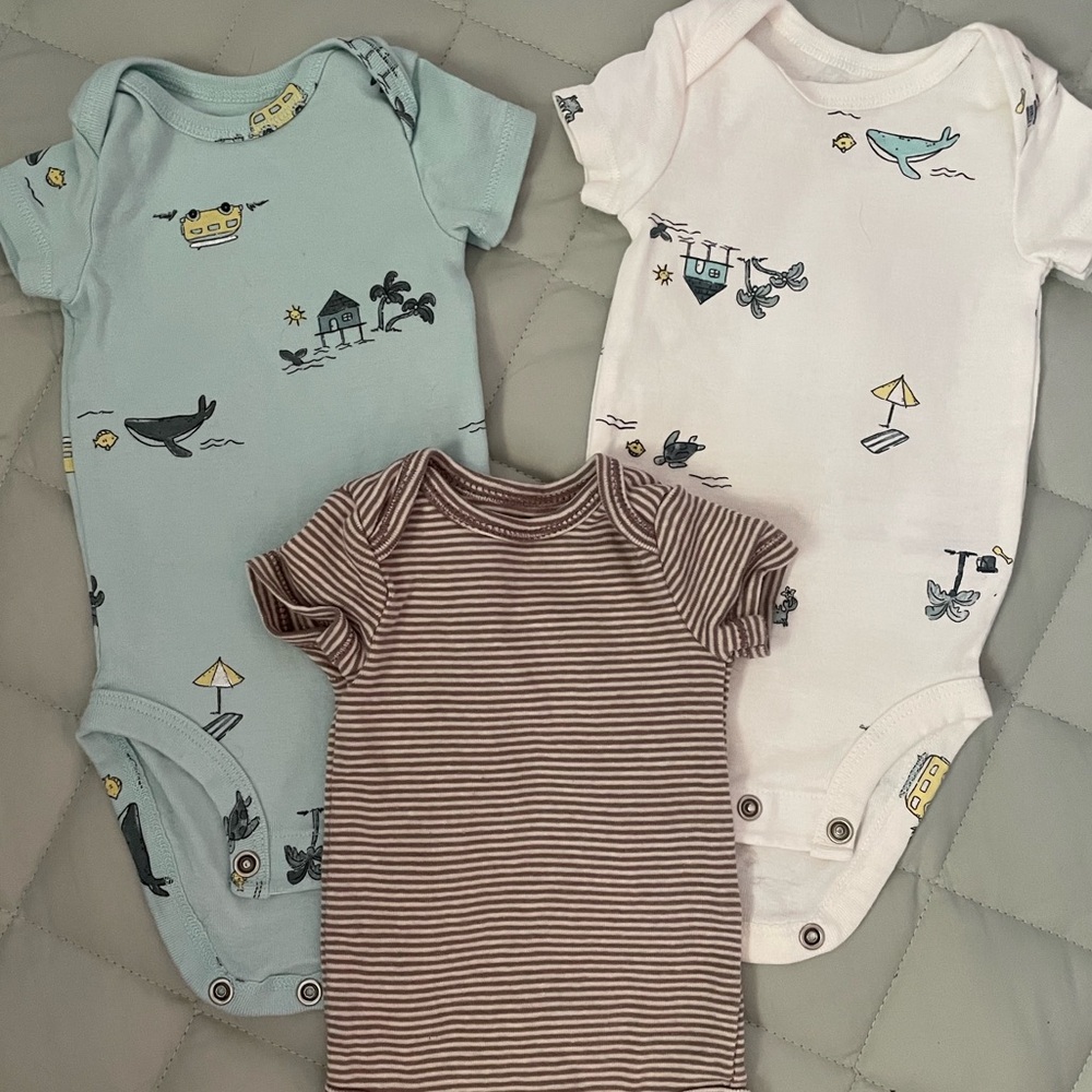 Lot of 3 Carters Short-sleeve Onesies ☀️ 🐳 Summer Motifs Size Newborn 0M